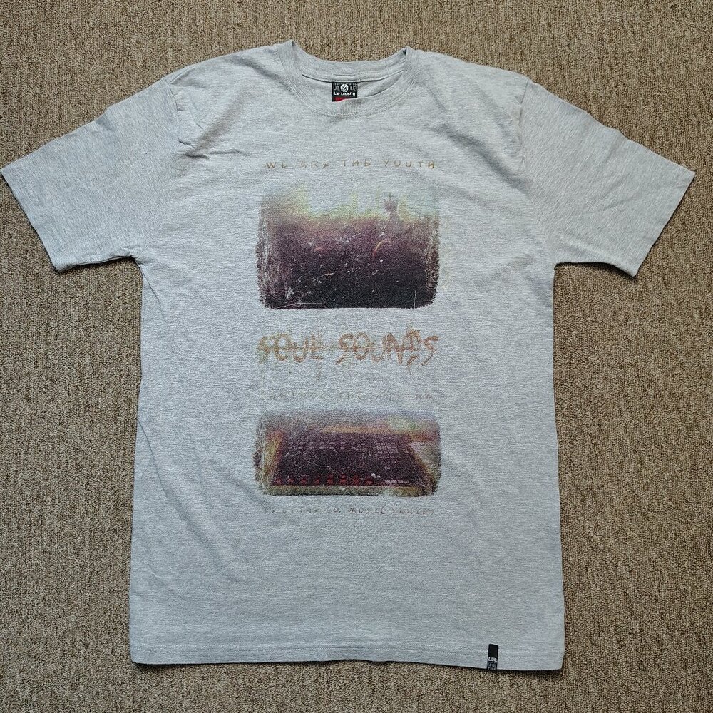 LE UTTHE T-Shirt Men XL Gray SOUL SOUNDS Music Series Graphic Short Sleeve Y2K